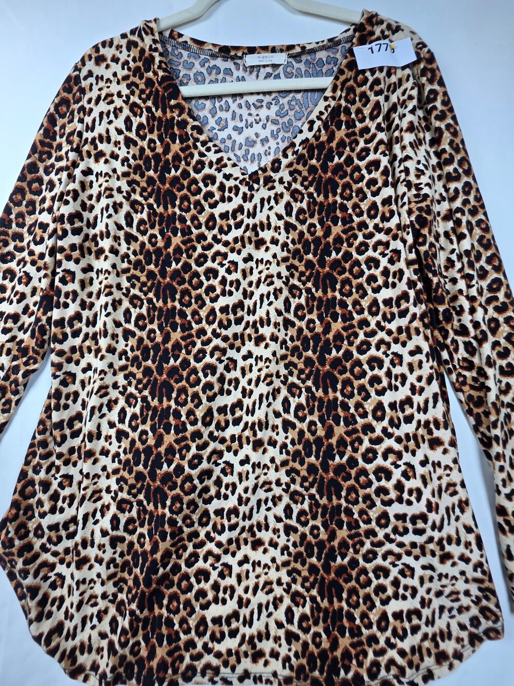 Women's A.gain Leopard Print V-Neck Long Sleeve Top Size XL